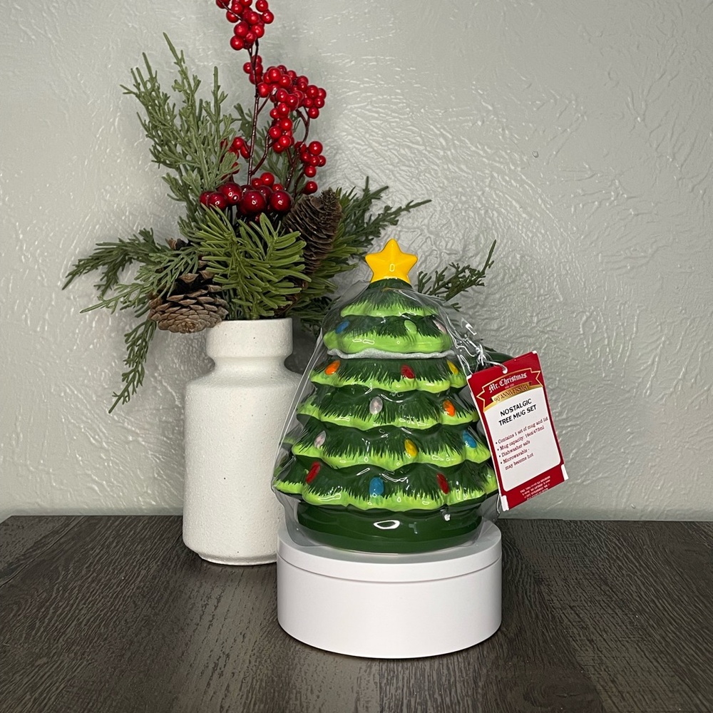 Nostalgic Christmas tree mug